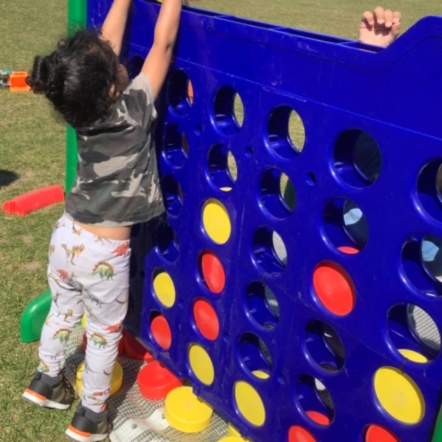 Connect four in the garden