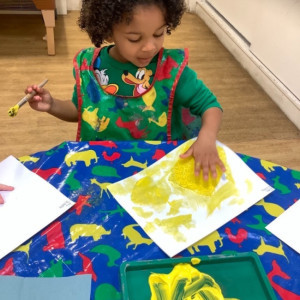Child painting 