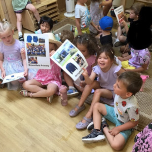 children reading