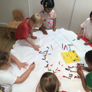 Children colouring in 