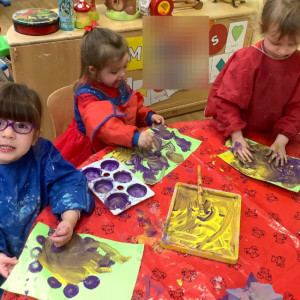 Children doing crafts 